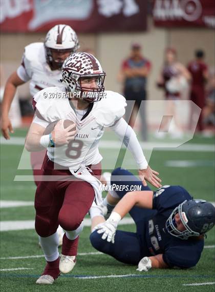 Thumbnail 3 in Boerne-Champion vs. Calallen (UIL 5A Regionial Playoff) photogallery.