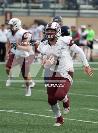 Thumbnail 1 in Boerne-Champion vs. Calallen (UIL 5A Regionial Playoff) photogallery.