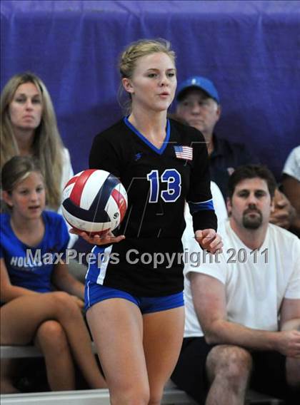 Thumbnail 1 in Marymount vs. Los Alamitos (Durango Fall Classic) photogallery.