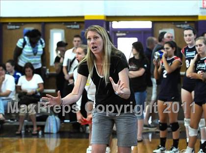 Thumbnail 3 in Marymount vs. Los Alamitos (Durango Fall Classic) photogallery.