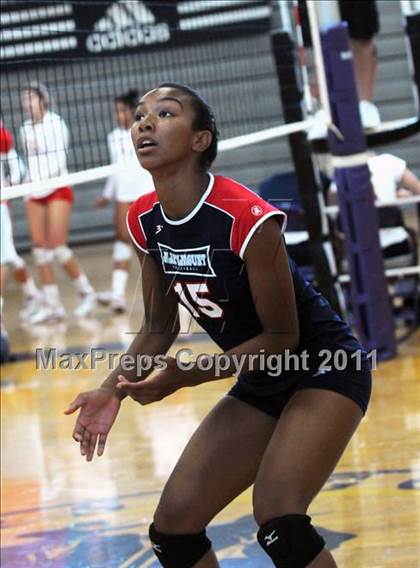 Thumbnail 2 in Marymount vs. Los Alamitos (Durango Fall Classic) photogallery.