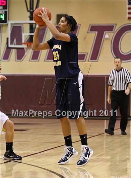 Thumbnail 3 in Monarch vs. Riverdale Baptist (Nike Tournament of Champions) photogallery.
