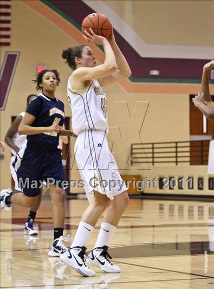 Thumbnail 2 in Monarch vs. Riverdale Baptist (Nike Tournament of Champions) photogallery.