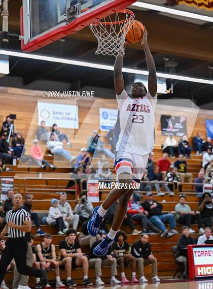 Thumbnail 3 in Montgomery vs. Temecula Valley photogallery.