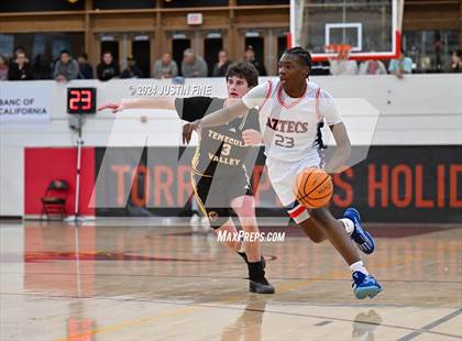Thumbnail 2 in Montgomery vs. Temecula Valley photogallery.