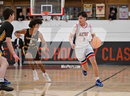 Thumbnail 3 in Montgomery vs. Temecula Valley photogallery.