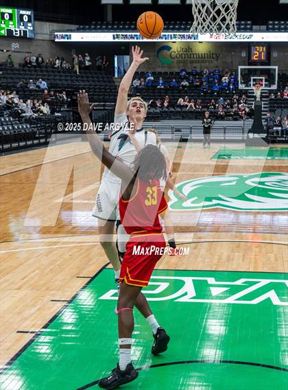 Thumbnail 2 in Judge Memorial Catholic vs Canyon View (UHSAA 3A Quarterfinal) photogallery.