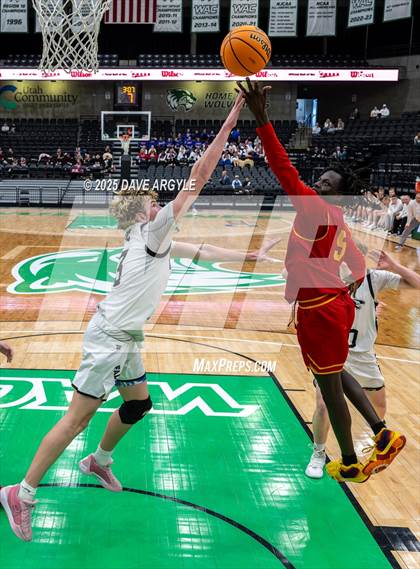 Thumbnail 2 in Judge Memorial Catholic vs Canyon View (UHSAA 3A Quarterfinal) photogallery.