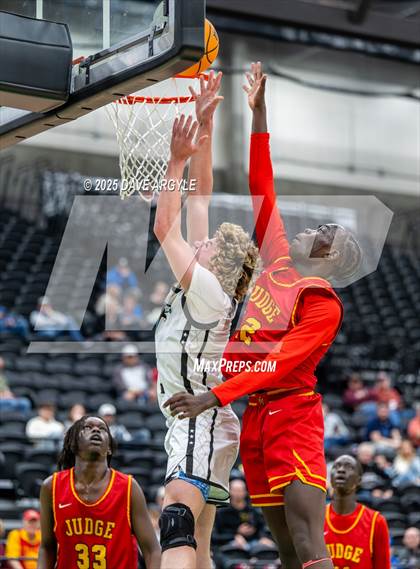 Thumbnail 3 in Judge Memorial Catholic vs Canyon View (UHSAA 3A Quarterfinal) photogallery.
