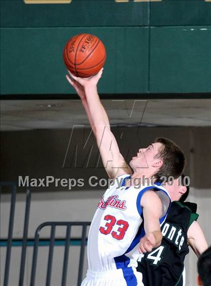 Thumbnail 3 in Miramonte vs. Los Alamitos photogallery.