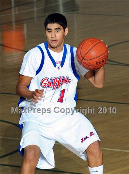 Thumbnail 3 in Miramonte vs. Los Alamitos photogallery.