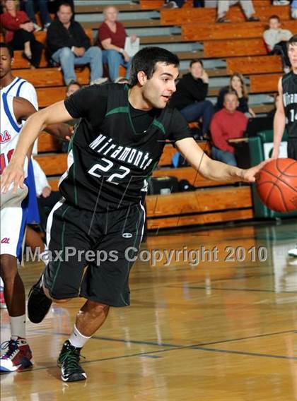 Thumbnail 1 in Miramonte vs. Los Alamitos photogallery.