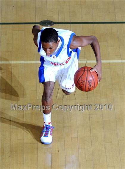 Thumbnail 3 in Miramonte vs. Los Alamitos photogallery.