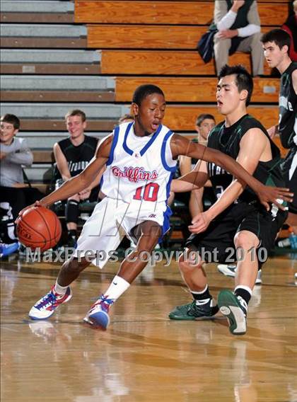 Thumbnail 3 in Miramonte vs. Los Alamitos photogallery.