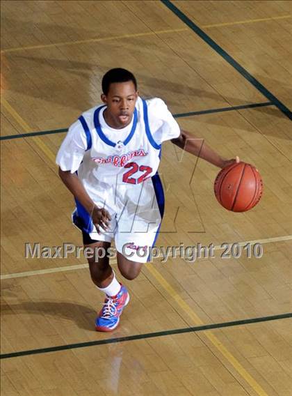 Thumbnail 3 in Miramonte vs. Los Alamitos photogallery.