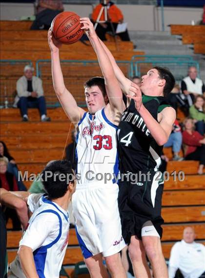 Thumbnail 2 in Miramonte vs. Los Alamitos photogallery.