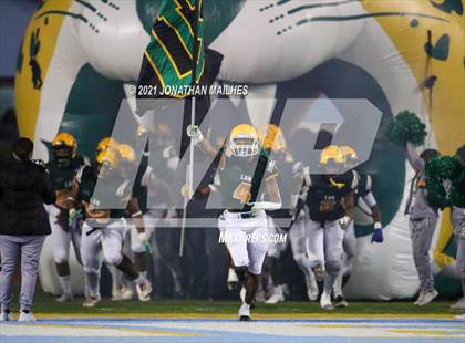 Thumbnail 2 in St. Frederick vs. Southern Lab (LHSAA 1A 3rd Round Playoff) photogallery.