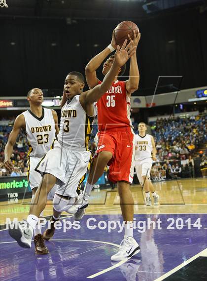 Thumbnail 1 in Bishop O'Dowd vs. Mater Dei (CIF State Open Division Final) photogallery.