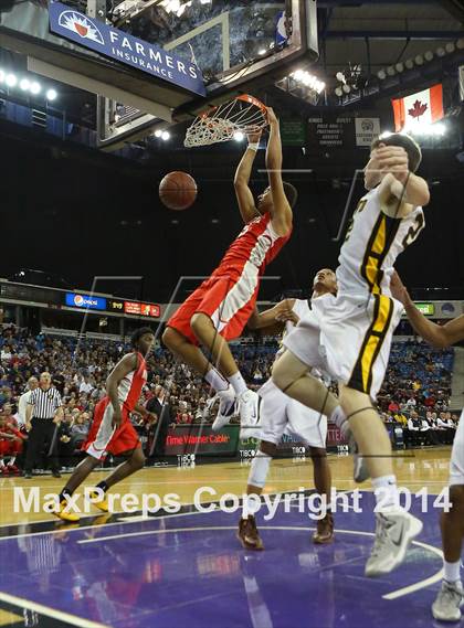 Thumbnail 3 in Bishop O'Dowd vs. Mater Dei (CIF State Open Division Final) photogallery.