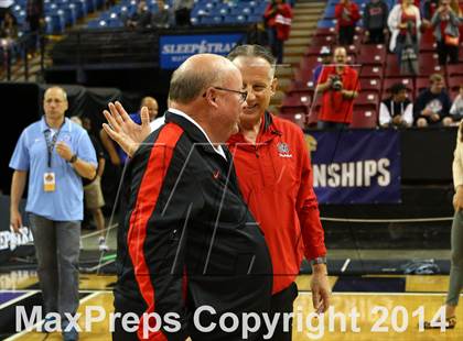 Thumbnail 1 in Bishop O'Dowd vs. Mater Dei (CIF State Open Division Final) photogallery.