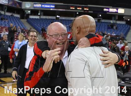 Thumbnail 3 in Bishop O'Dowd vs. Mater Dei (CIF State Open Division Final) photogallery.