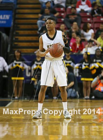 Thumbnail 1 in Bishop O'Dowd vs. Mater Dei (CIF State Open Division Final) photogallery.