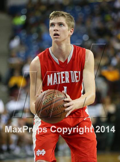 Thumbnail 2 in Bishop O'Dowd vs. Mater Dei (CIF State Open Division Final) photogallery.