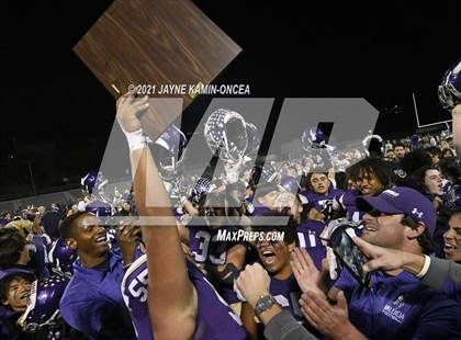 Thumbnail 2 in Oaks Christian @ Valencia (CIF SS DIVISION 5 FINAL) photogallery.