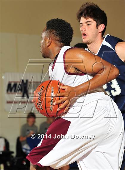 Thumbnail 3 in Villanova Prep vs. Los Angeles Adventist (MaxPreps Holiday Classic) photogallery.