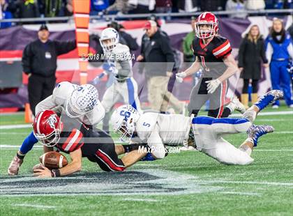 Thumbnail 1 in Stoneham vs. Old Rochester Regional  (MIAA Division 6 Final) photogallery.