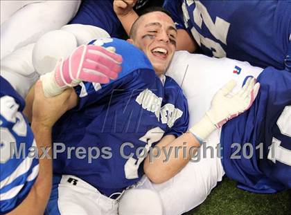 Thumbnail 1 in Southwestern vs. Dobbs Ferry (NYSPHSAA Class C Final) photogallery.