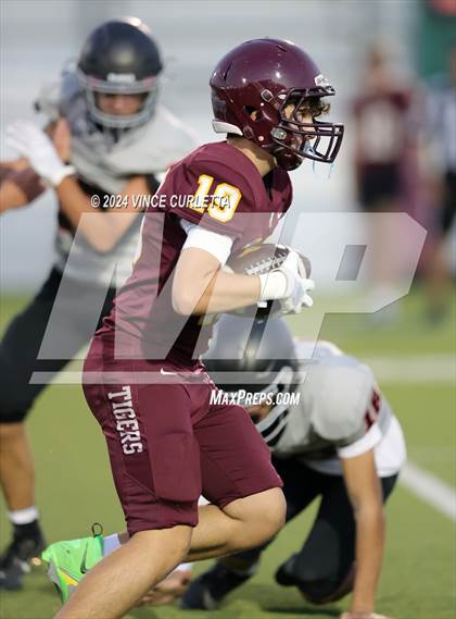 Thumbnail 3 in Bowie @ Dripping Springs photogallery.