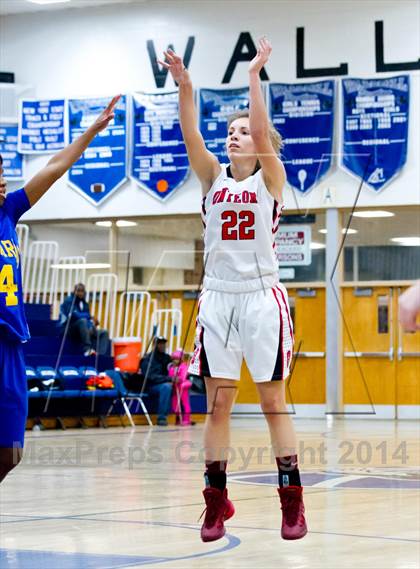 Thumbnail 3 in Washingtonville vs. Onteora (Coaches vs. Cancer Tournament) photogallery.