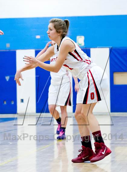 Thumbnail 2 in Washingtonville vs. Onteora (Coaches vs. Cancer Tournament) photogallery.