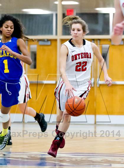 Thumbnail 3 in Washingtonville vs. Onteora (Coaches vs. Cancer Tournament) photogallery.