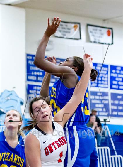 Thumbnail 2 in Washingtonville vs. Onteora (Coaches vs. Cancer Tournament) photogallery.