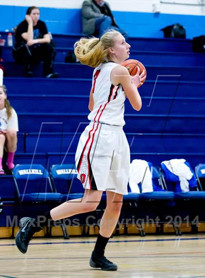 Thumbnail 3 in Washingtonville vs. Onteora (Coaches vs. Cancer Tournament) photogallery.