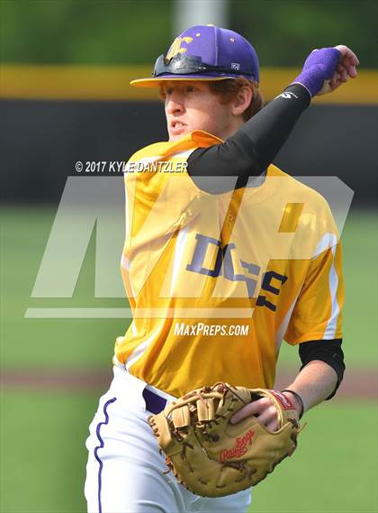 Thumbnail 2 in Pottsboro vs Edgewood (UIL 3A Region 2 Area Playoff) photogallery.