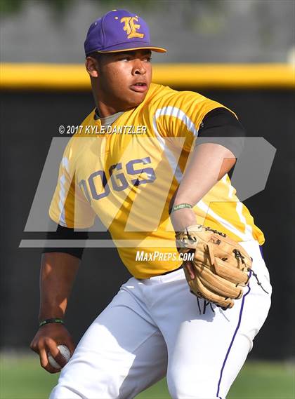 Thumbnail 1 in Pottsboro vs Edgewood (UIL 3A Region 2 Area Playoff) photogallery.