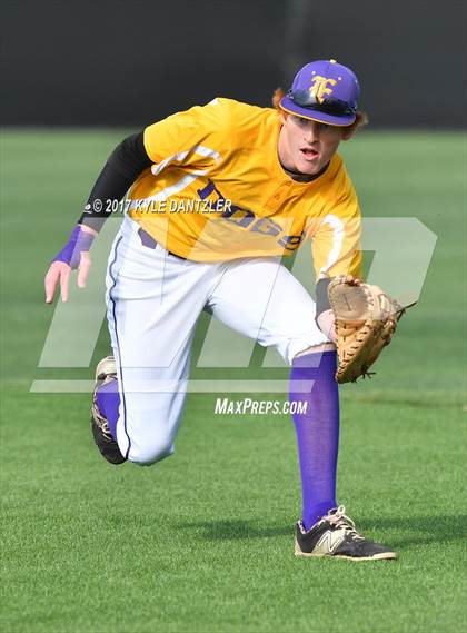 Thumbnail 2 in Pottsboro vs Edgewood (UIL 3A Region 2 Area Playoff) photogallery.