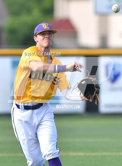 Thumbnail 3 in Pottsboro vs Edgewood (UIL 3A Region 2 Area Playoff) photogallery.