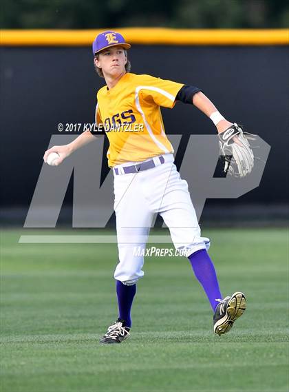 Thumbnail 2 in Pottsboro vs Edgewood (UIL 3A Region 2 Area Playoff) photogallery.