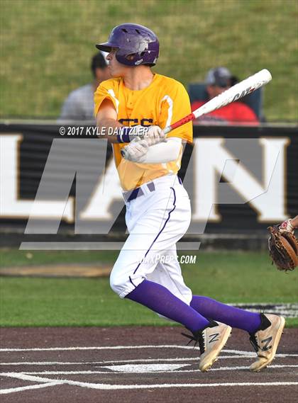 Thumbnail 3 in Pottsboro vs Edgewood (UIL 3A Region 2 Area Playoff) photogallery.