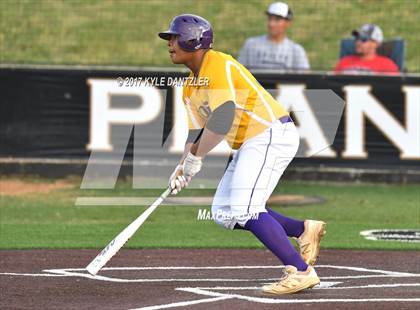Thumbnail 2 in Pottsboro vs Edgewood (UIL 3A Region 2 Area Playoff) photogallery.