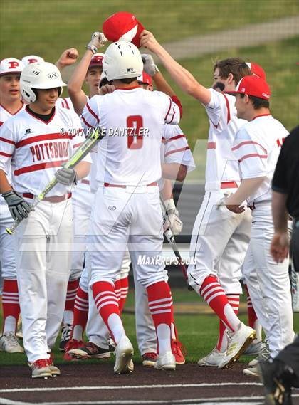 Thumbnail 1 in Pottsboro vs Edgewood (UIL 3A Region 2 Area Playoff) photogallery.