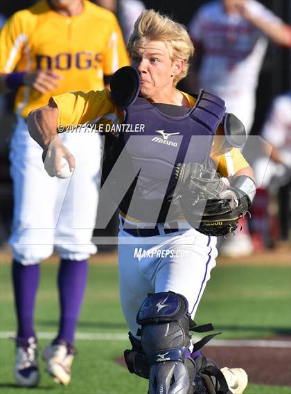 Thumbnail 1 in Pottsboro vs Edgewood (UIL 3A Region 2 Area Playoff) photogallery.