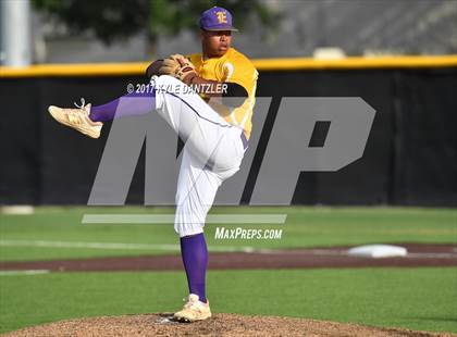 Thumbnail 1 in Pottsboro vs Edgewood (UIL 3A Region 2 Area Playoff) photogallery.