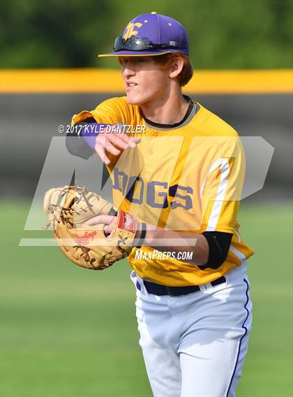 Thumbnail 2 in Pottsboro vs Edgewood (UIL 3A Region 2 Area Playoff) photogallery.