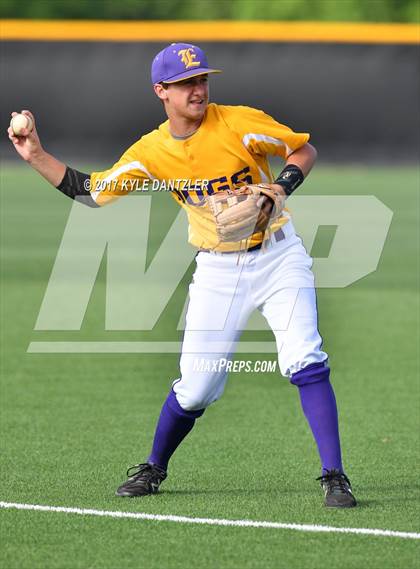 Thumbnail 3 in Pottsboro vs Edgewood (UIL 3A Region 2 Area Playoff) photogallery.