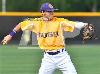 Thumbnail 1 in Pottsboro vs Edgewood (UIL 3A Region 2 Area Playoff) photogallery.